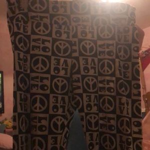 Love/peace signs leggings